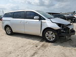 2017 Kia Sedona Lx Серебряный vin: KNDMB5C17H6312564