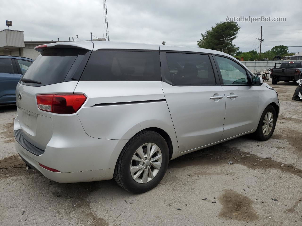 2017 Kia Sedona Lx Silver vin: KNDMB5C18H6227300