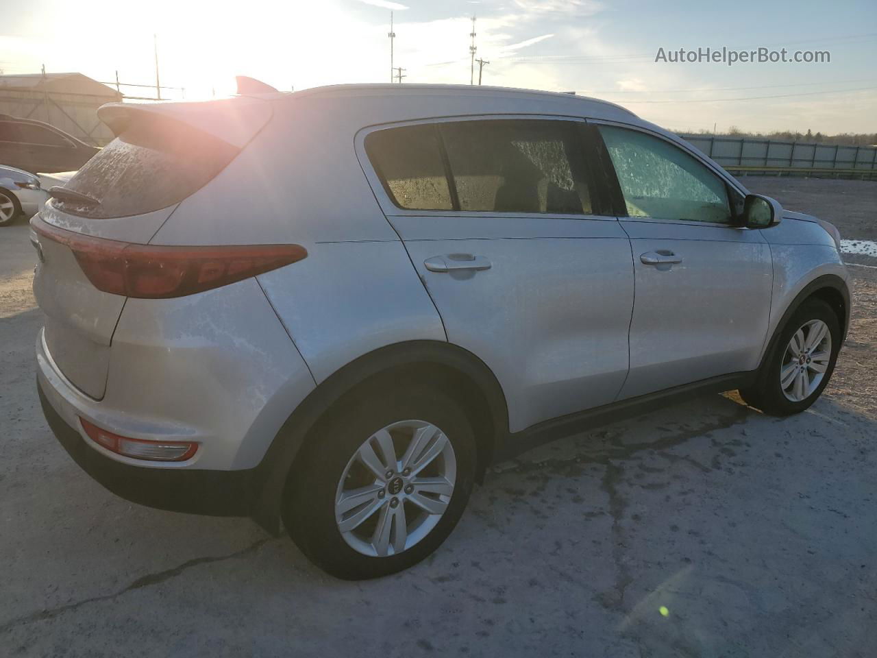 2017 Kia Sportage Lx Серебряный vin: KNDPM3AC1H7218657