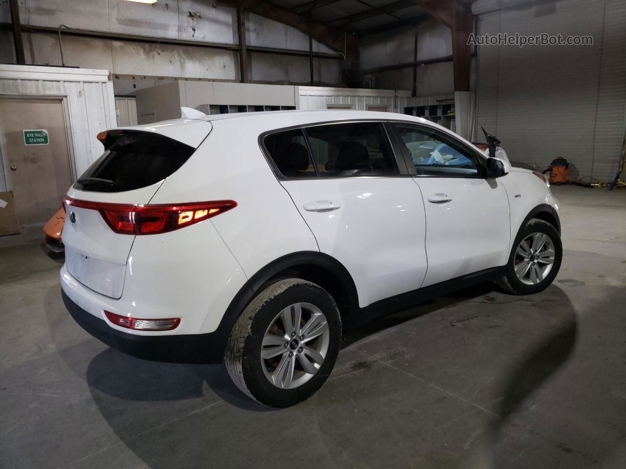 2017 Kia Sportage Lx White vin: KNDPMCAC6H7040681