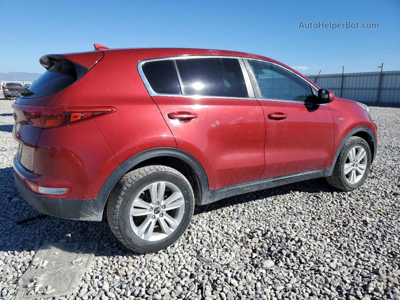 2017 Kia Sportage Lx Красный vin: KNDPMCACXH7121182