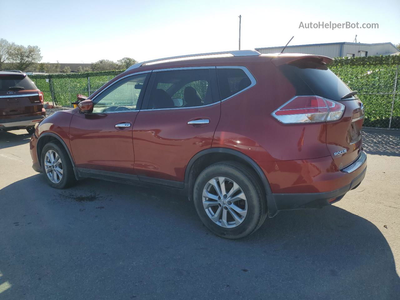 2016 Nissan Rogue S Red vin: KNMAT2MT0GP598555