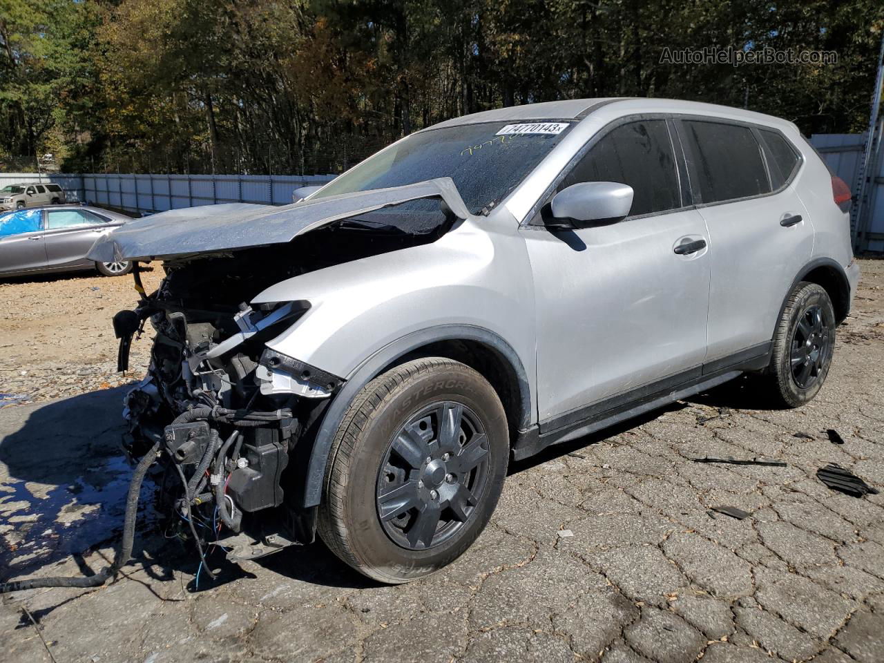 2018 Nissan Rogue S Серебряный vin: KNMAT2MT0JP565689