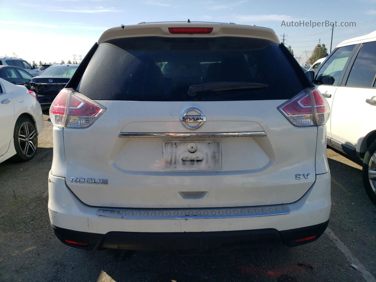 2016 Nissan Rogue S White vin: KNMAT2MT1GP618327