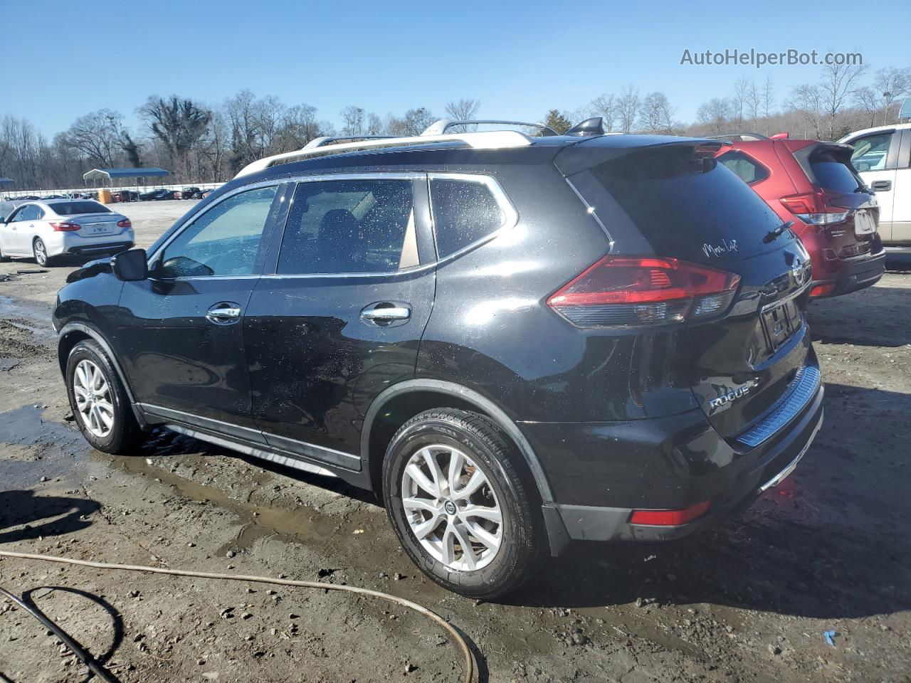 2018 Nissan Rogue S Черный vin: KNMAT2MT1JP606699