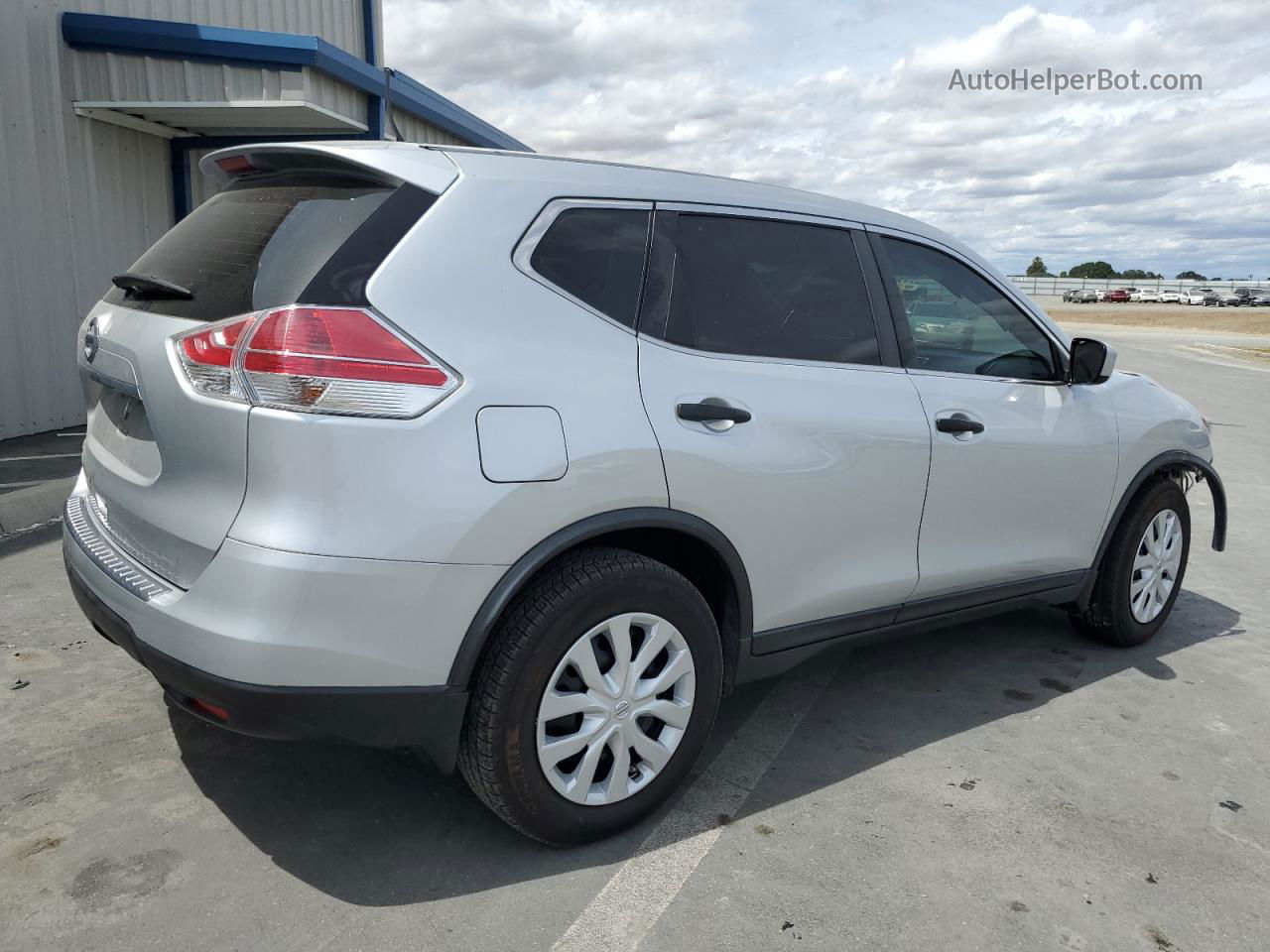 2016 Nissan Rogue S Silver vin: KNMAT2MT3GP660207