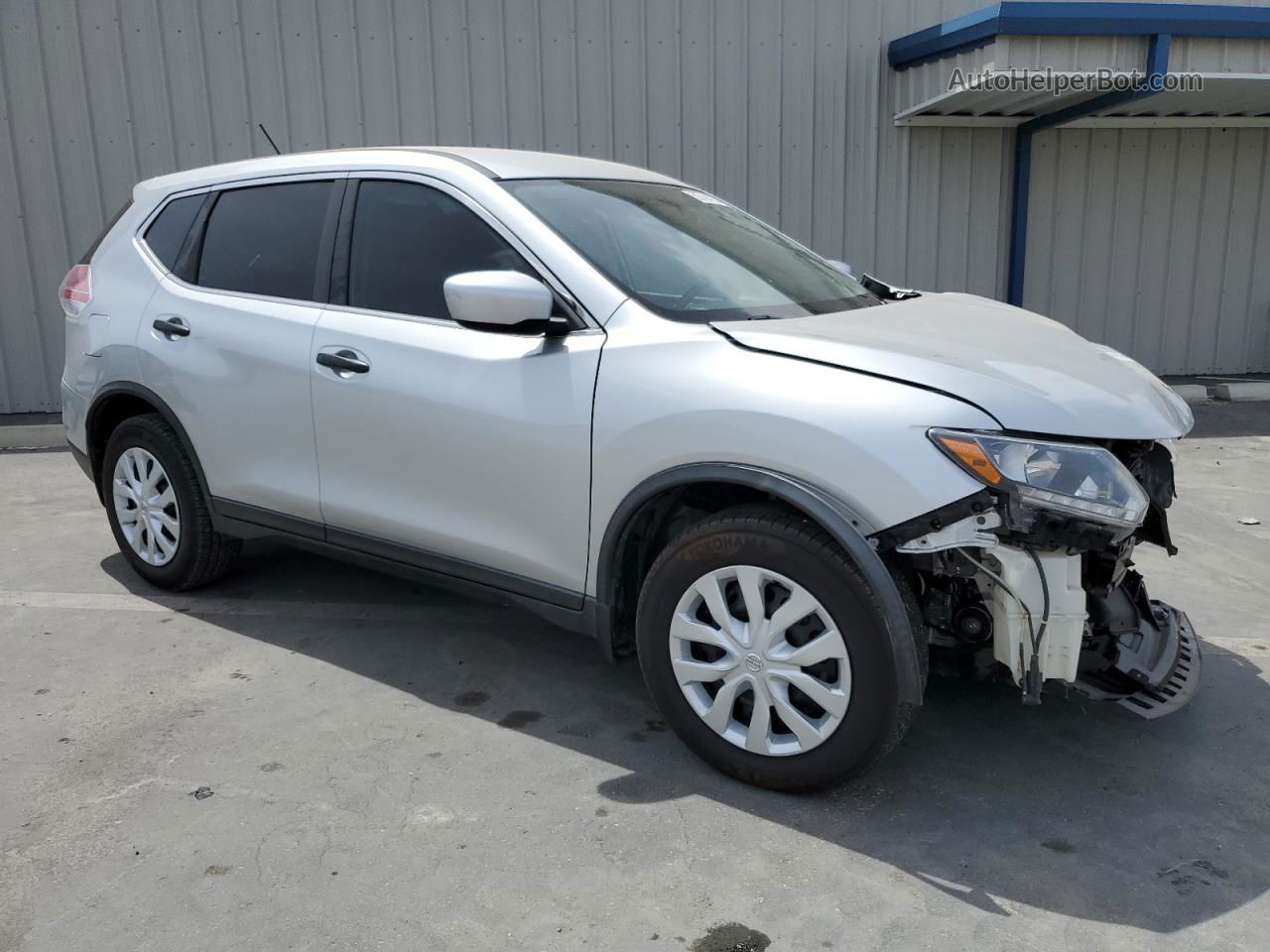 2016 Nissan Rogue S Silver vin: KNMAT2MT3GP660207