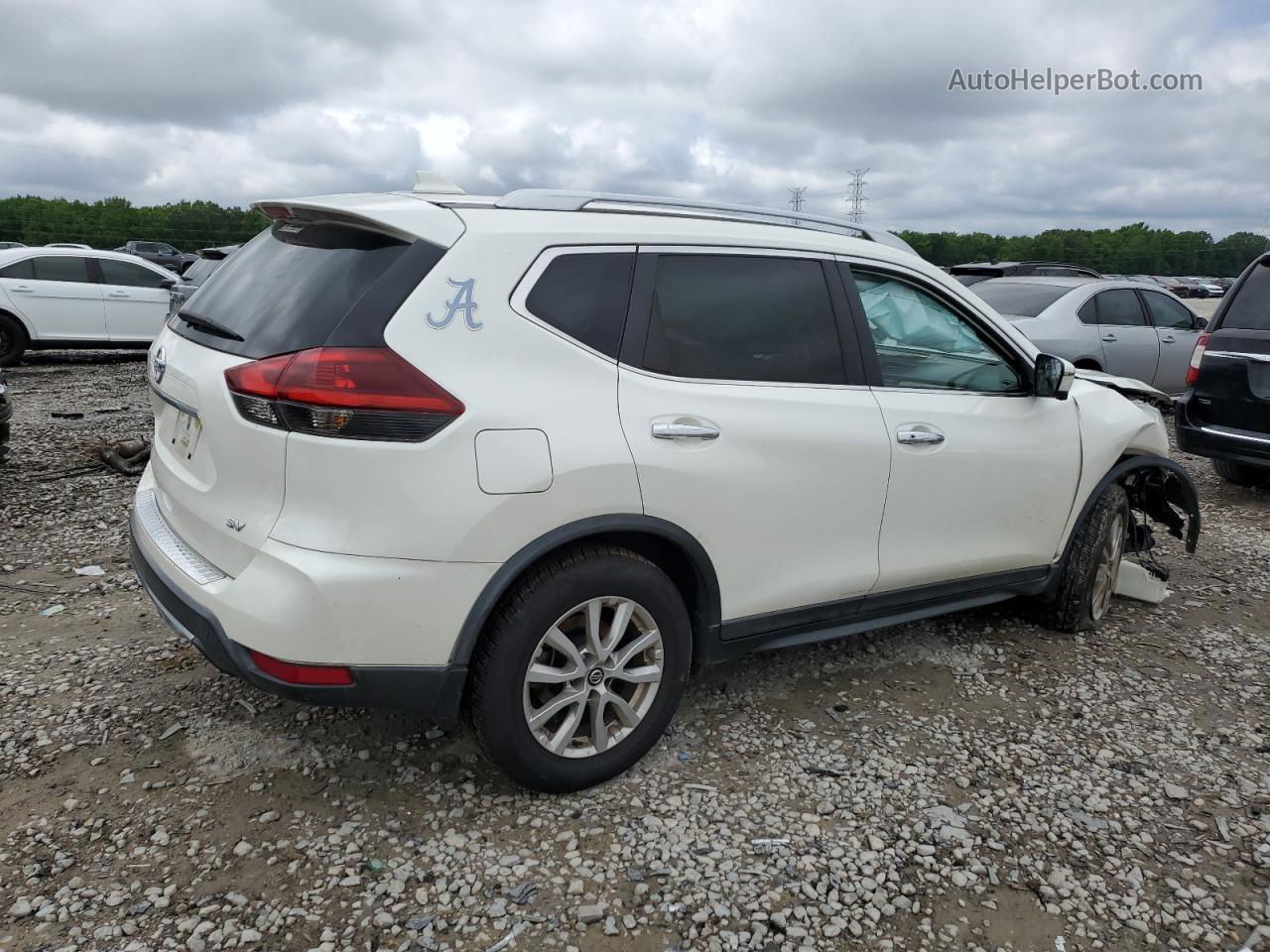 2018 Nissan Rogue S White vin: KNMAT2MT3JP606414