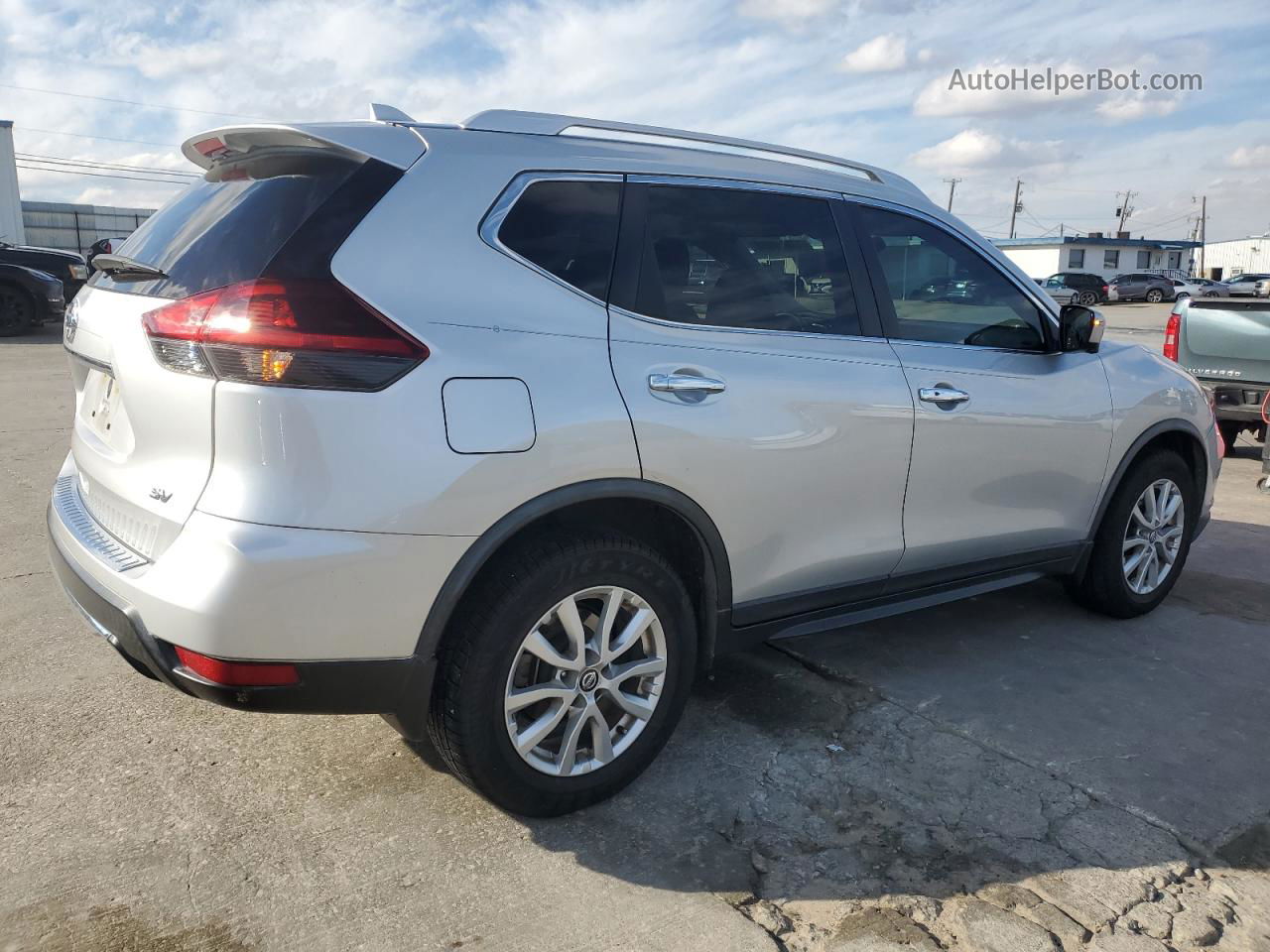 2018 Nissan Rogue S Silver vin: KNMAT2MT4JP561130