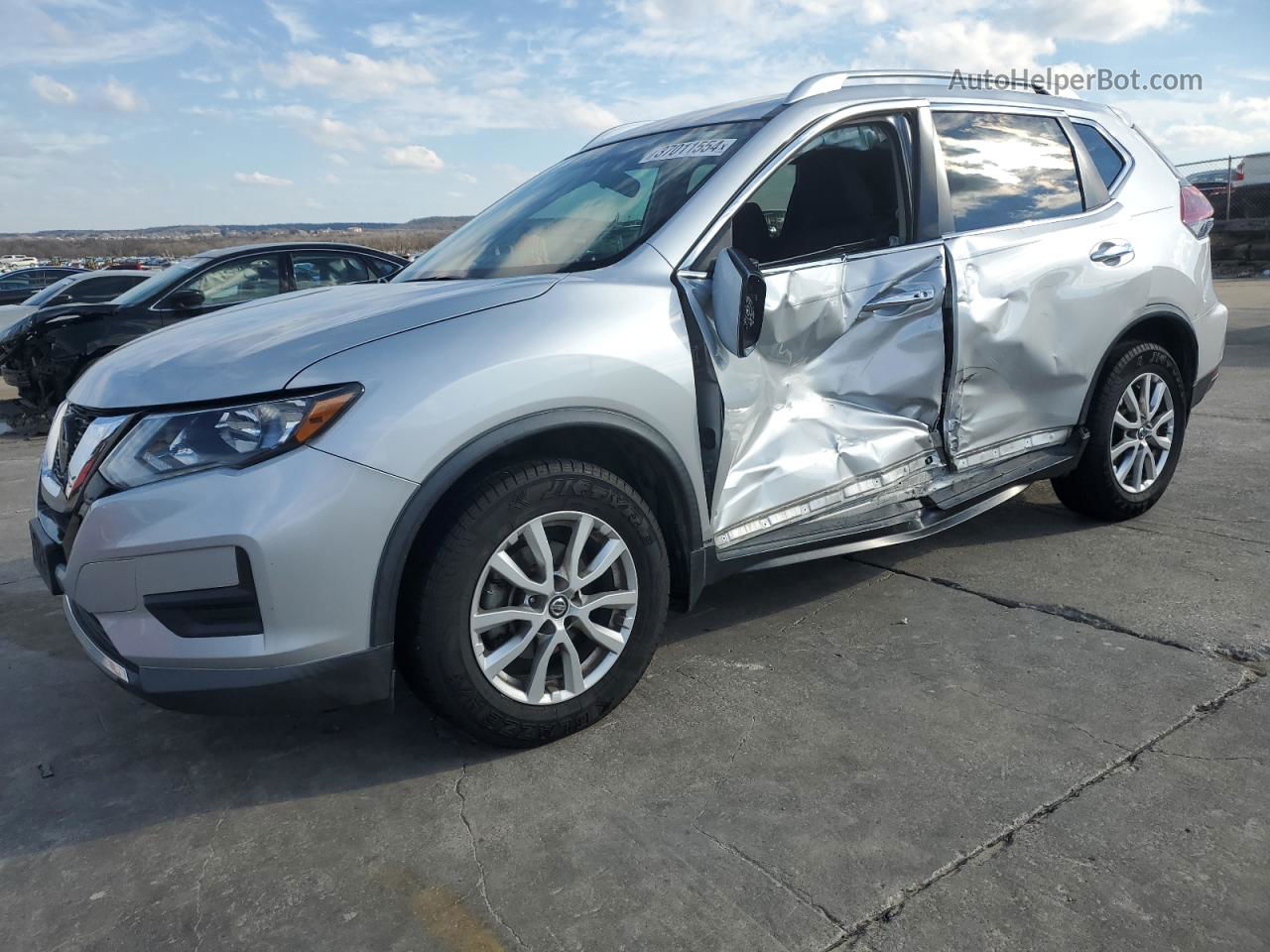 2018 Nissan Rogue S Silver vin: KNMAT2MT4JP561130