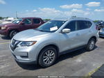 2018 Nissan Rogue Sv Silver vin: KNMAT2MT4JP617471