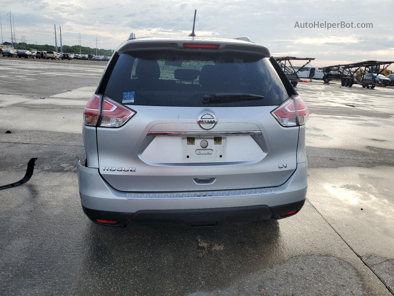 2016 Nissan Rogue S Silver vin: KNMAT2MT5GP721296