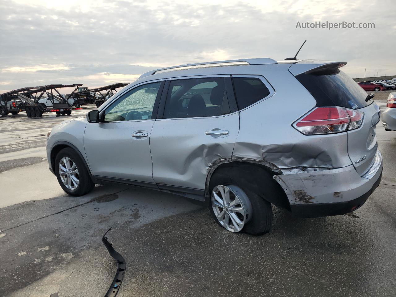 2016 Nissan Rogue S Silver vin: KNMAT2MT5GP721296