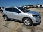 2018 Nissan Rogue S Серебряный vin: KNMAT2MT5JP523499