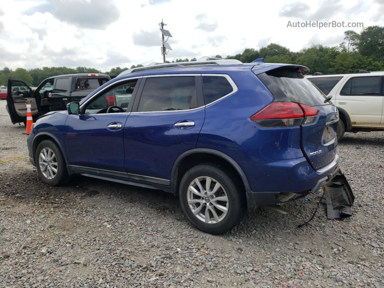 2018 Nissan Rogue S Blue vin: KNMAT2MT7JP593165