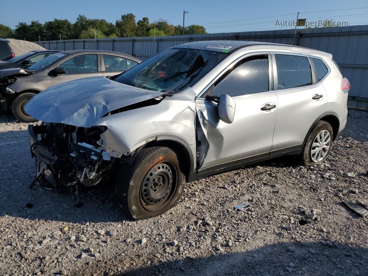 2016 Nissan Rogue S Silver vin: KNMAT2MV2GP620296