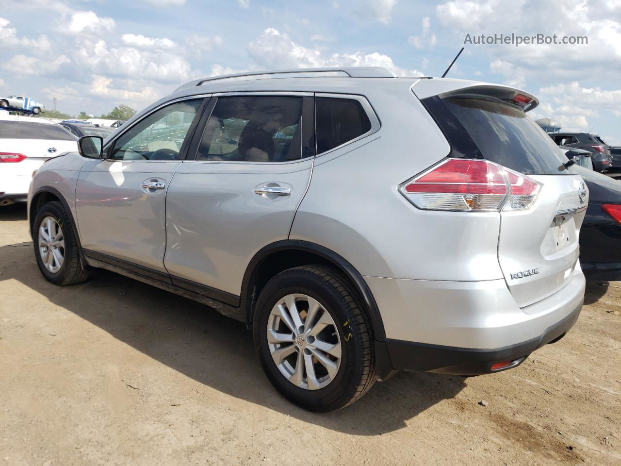 2016 Nissan Rogue S Silver vin: KNMAT2MV2GP645828