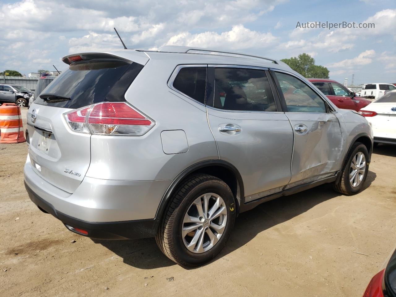 2016 Nissan Rogue S Silver vin: KNMAT2MV2GP645828