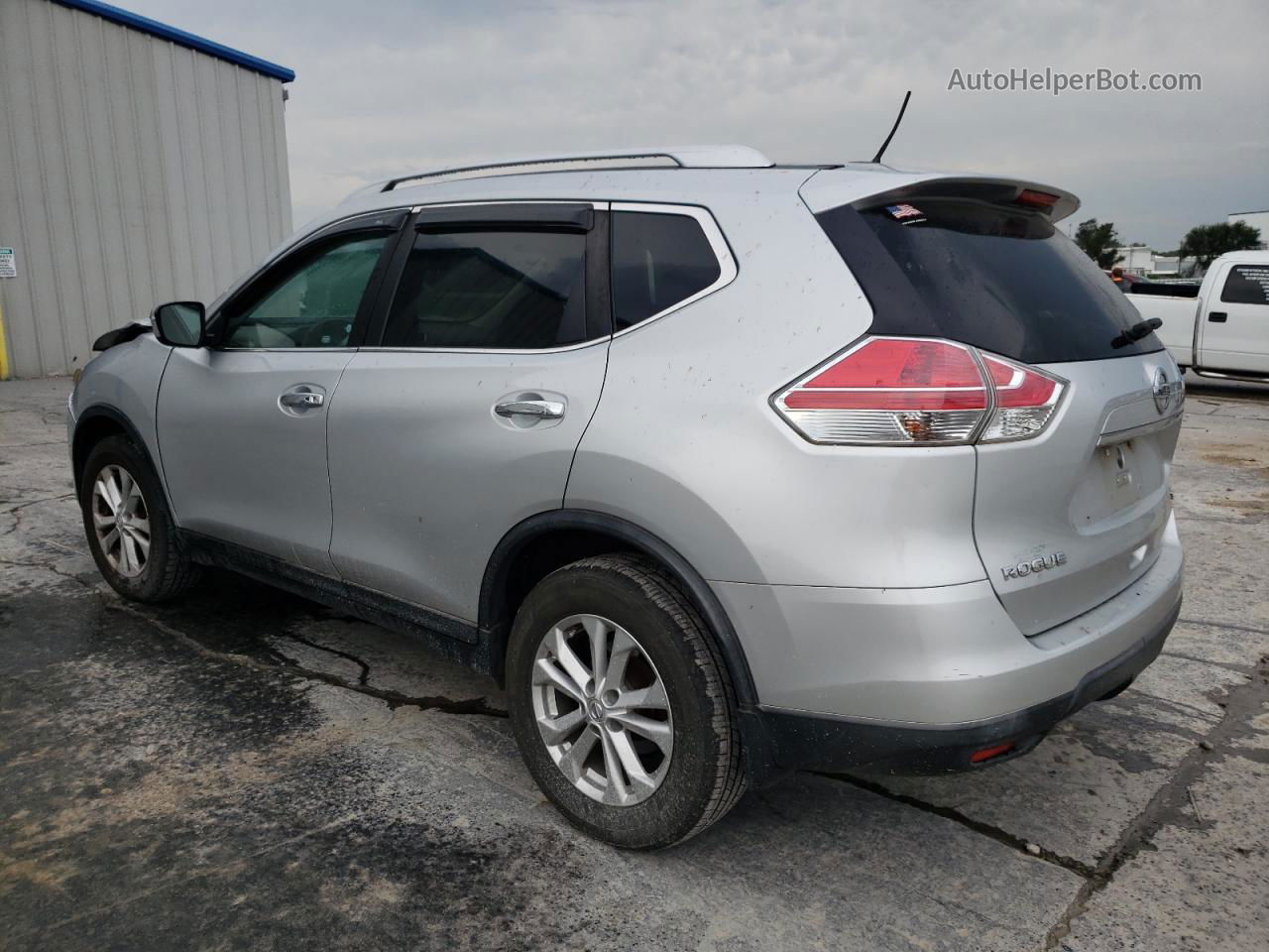 2016 Nissan Rogue S Silver vin: KNMAT2MV2GP711052