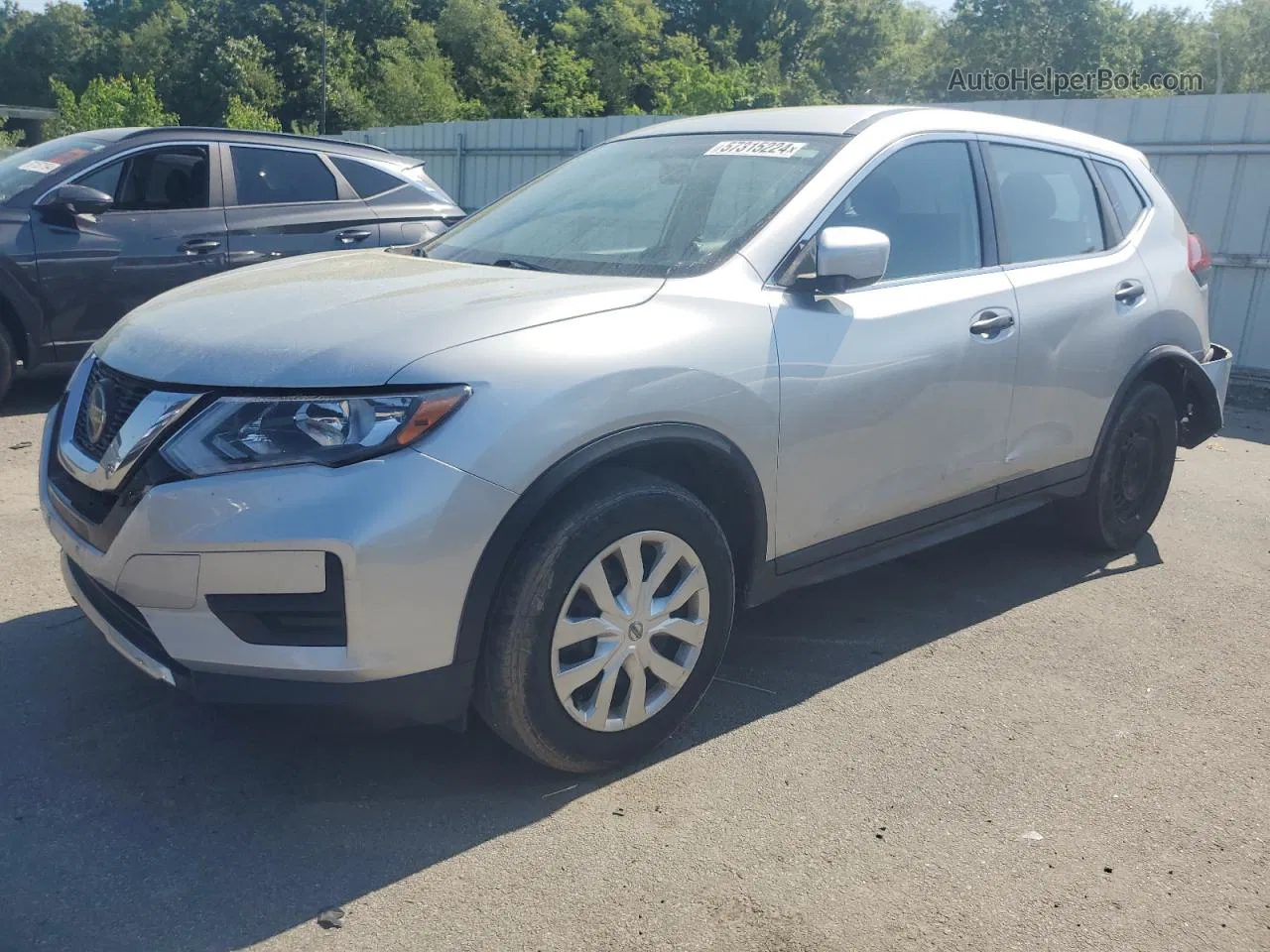 2018 Nissan Rogue S Silver vin: KNMAT2MV2JP515491