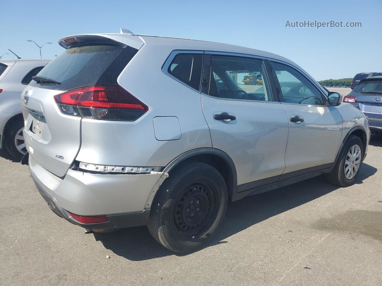 2018 Nissan Rogue S Silver vin: KNMAT2MV2JP515491