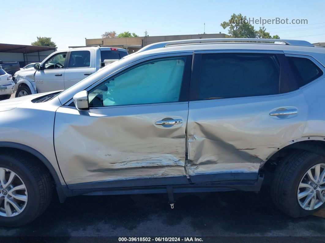 2018 Nissan Rogue Sv Silver vin: KNMAT2MV2JP569146