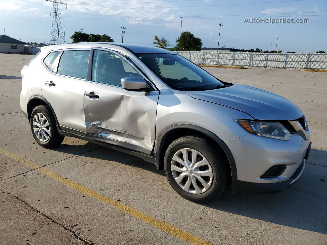 2016 Nissan Rogue S Silver vin: KNMAT2MV3GP660869