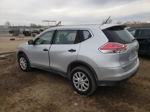 2016 Nissan Rogue S Серебряный vin: KNMAT2MV5GP642132