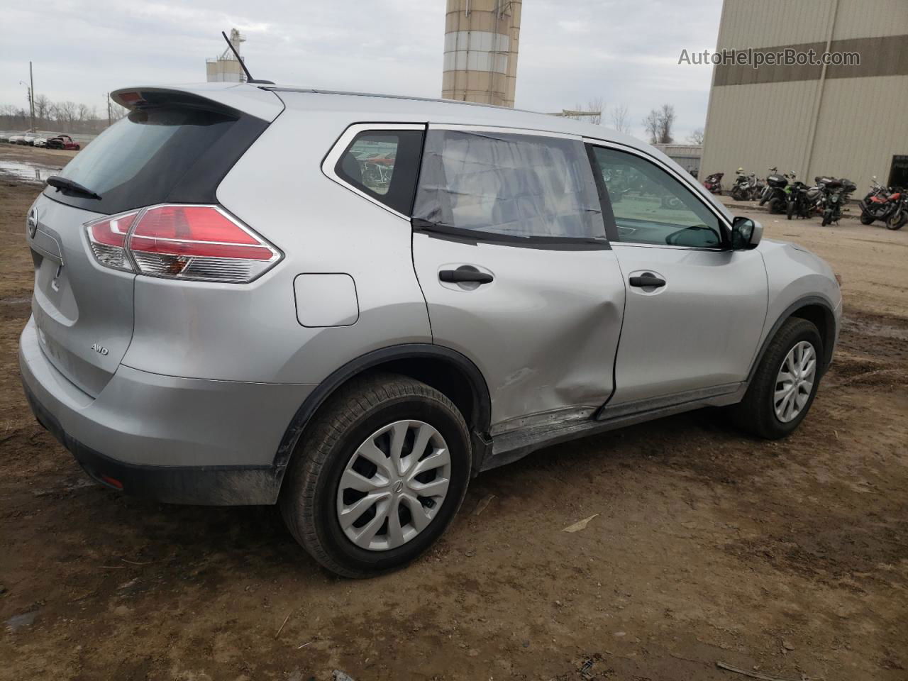 2016 Nissan Rogue S Silver vin: KNMAT2MV5GP642132