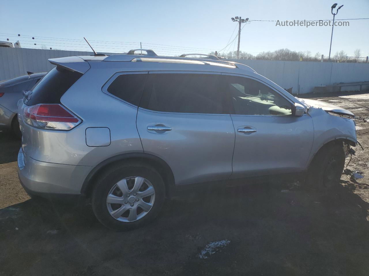 2016 Nissan Rogue S Silver vin: KNMAT2MV5GP702569