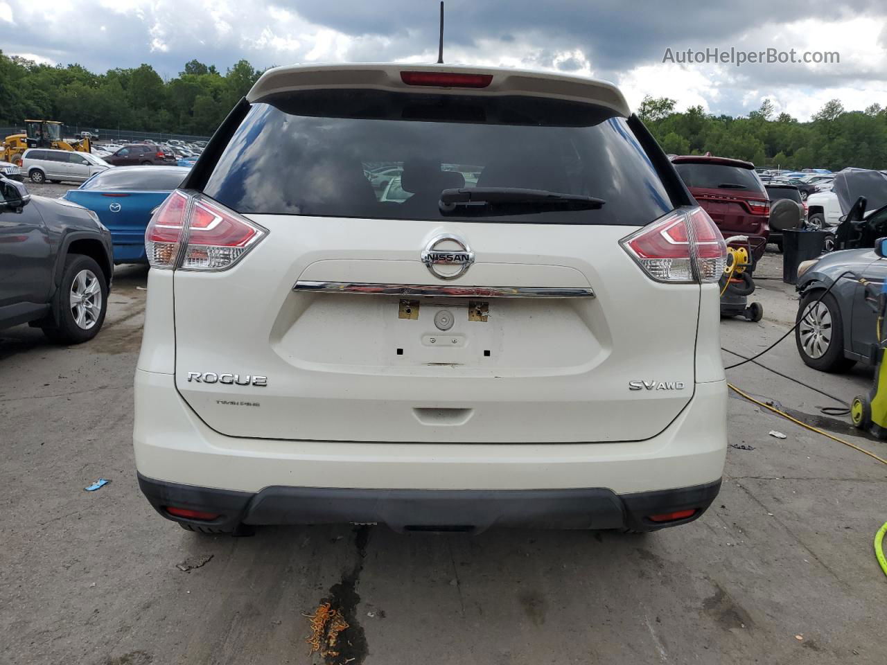 2016 Nissan Rogue S White vin: KNMAT2MV7GP643041