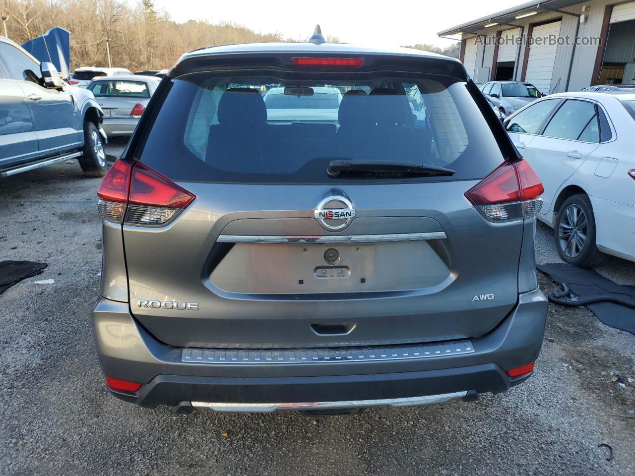 2018 Nissan Rogue S Silver vin: KNMAT2MV7JP542198