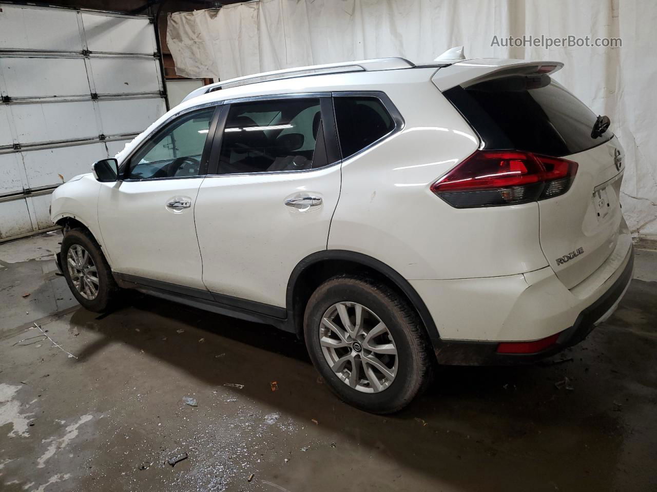 2018 Nissan Rogue S White vin: KNMAT2MV8JP605051