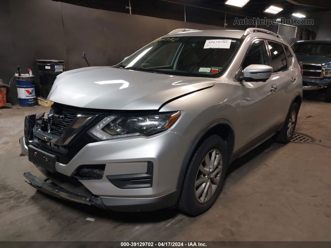 2018 Nissan Rogue Sv Silver vin: KNMAT2MV8JP615871