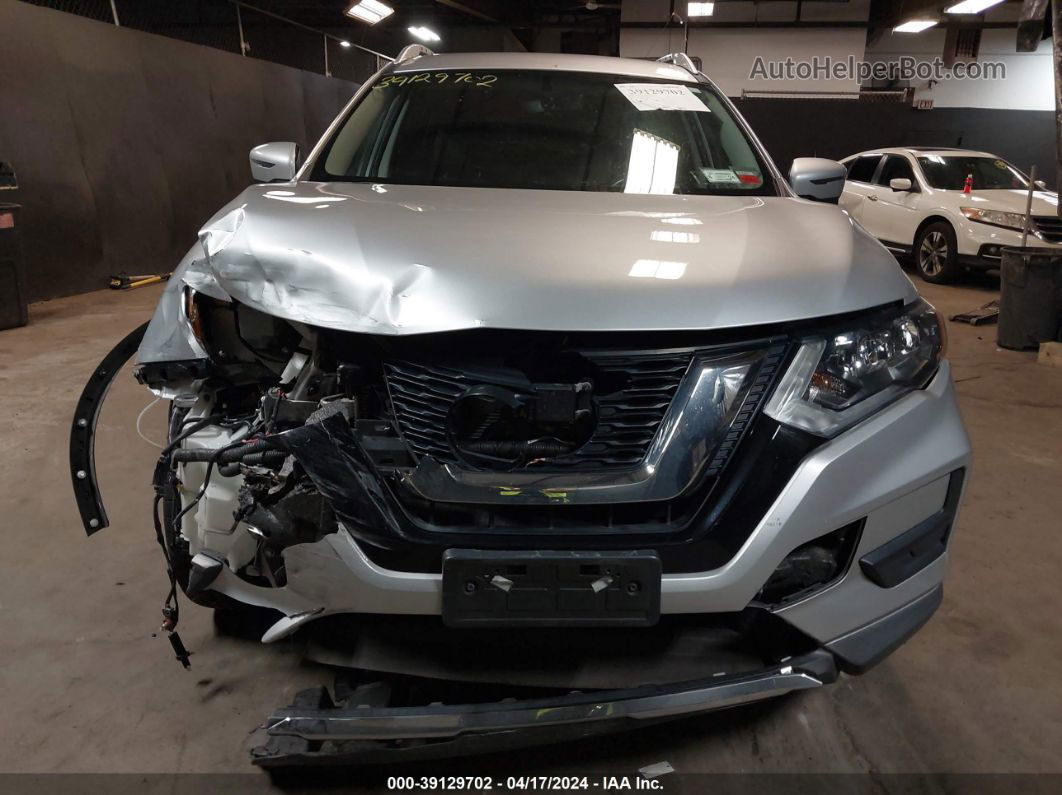 2018 Nissan Rogue Sv Silver vin: KNMAT2MV8JP615871