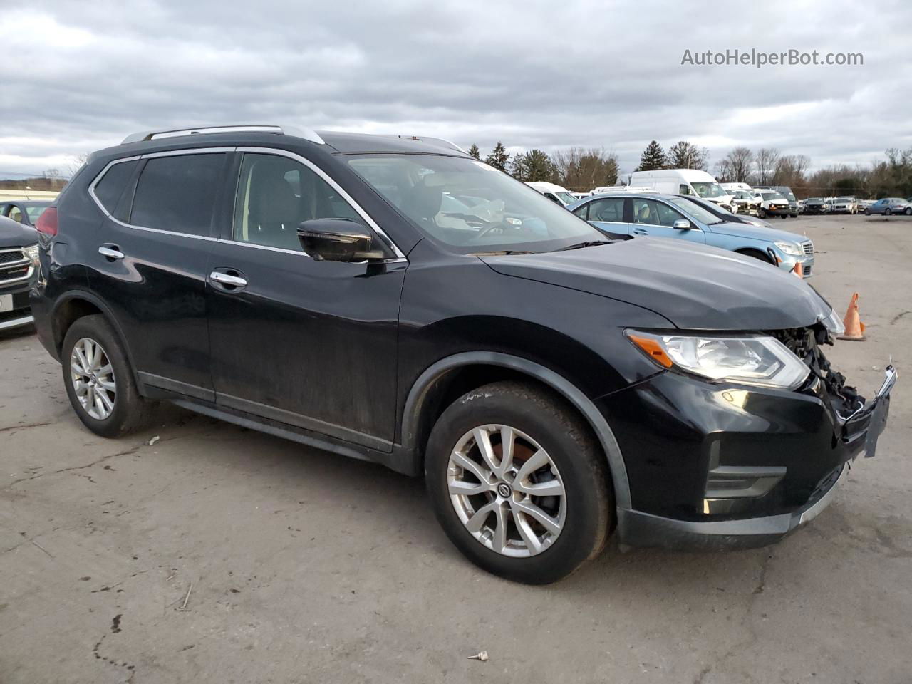 2018 Nissan Rogue S Черный vin: KNMAT2MV9JP568608