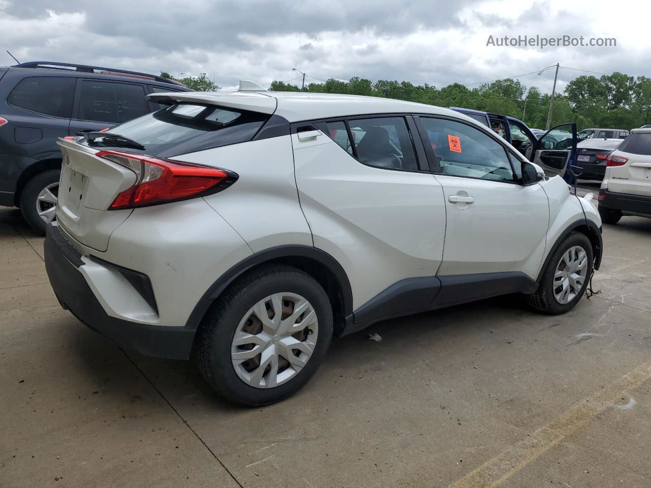 2019 Toyota C-hr Xle White vin: NMTKHMBX3KR080816