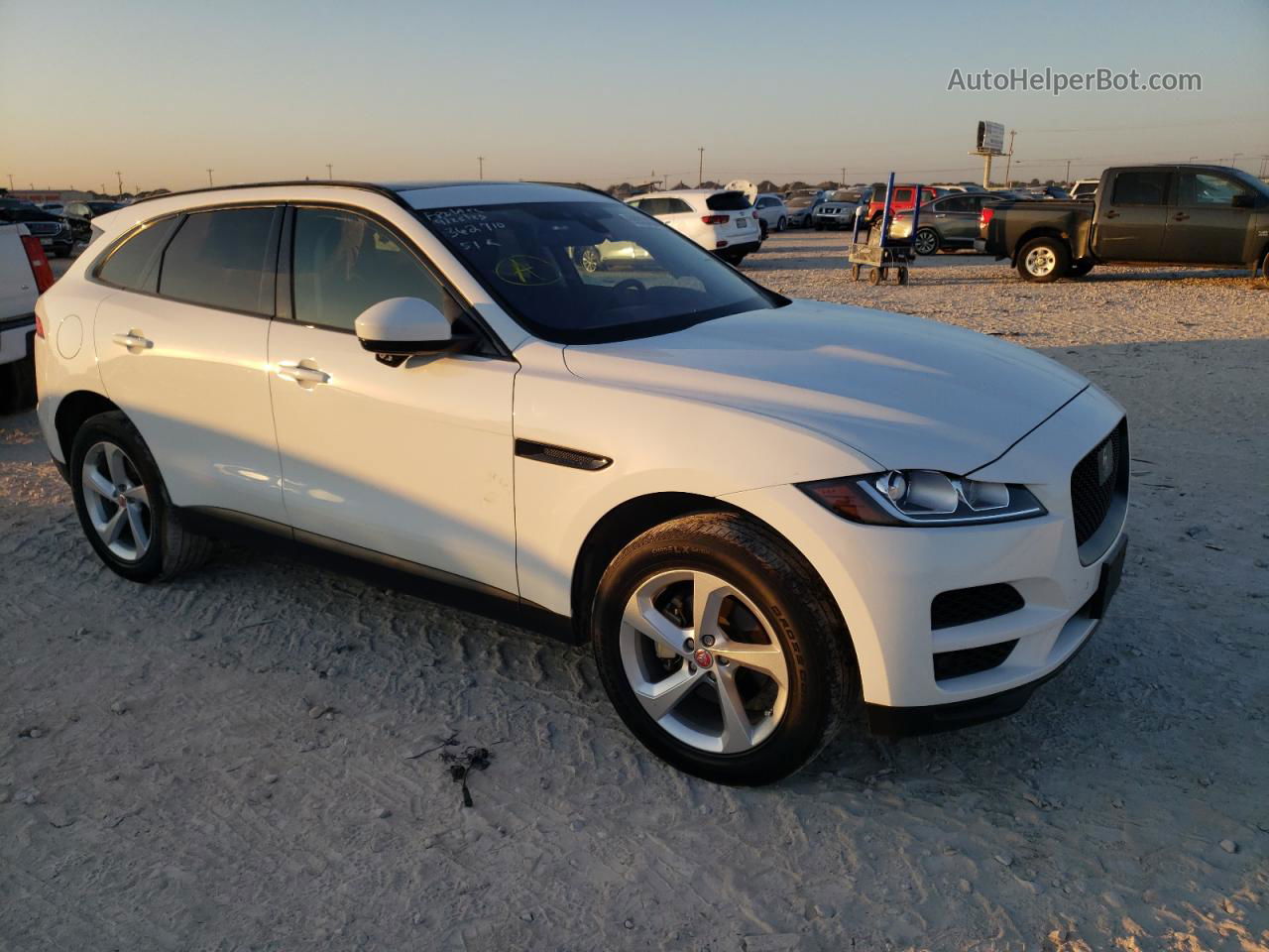 2019 Jaguar F-pace Premium White vin: SADCJ2FX2KA609683