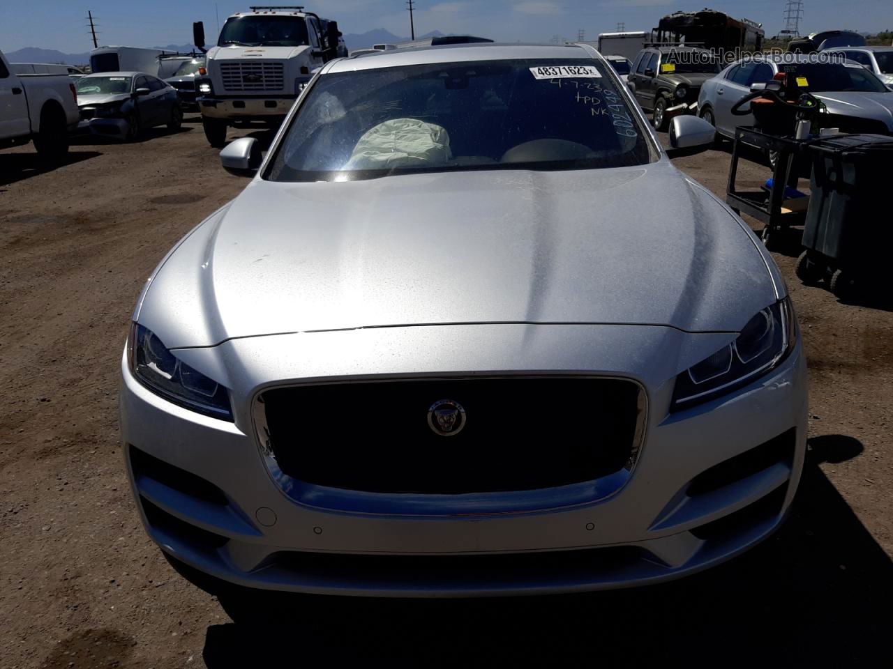 2019 Jaguar F-pace Premium Silver vin: SADCJ2FX3KA602449