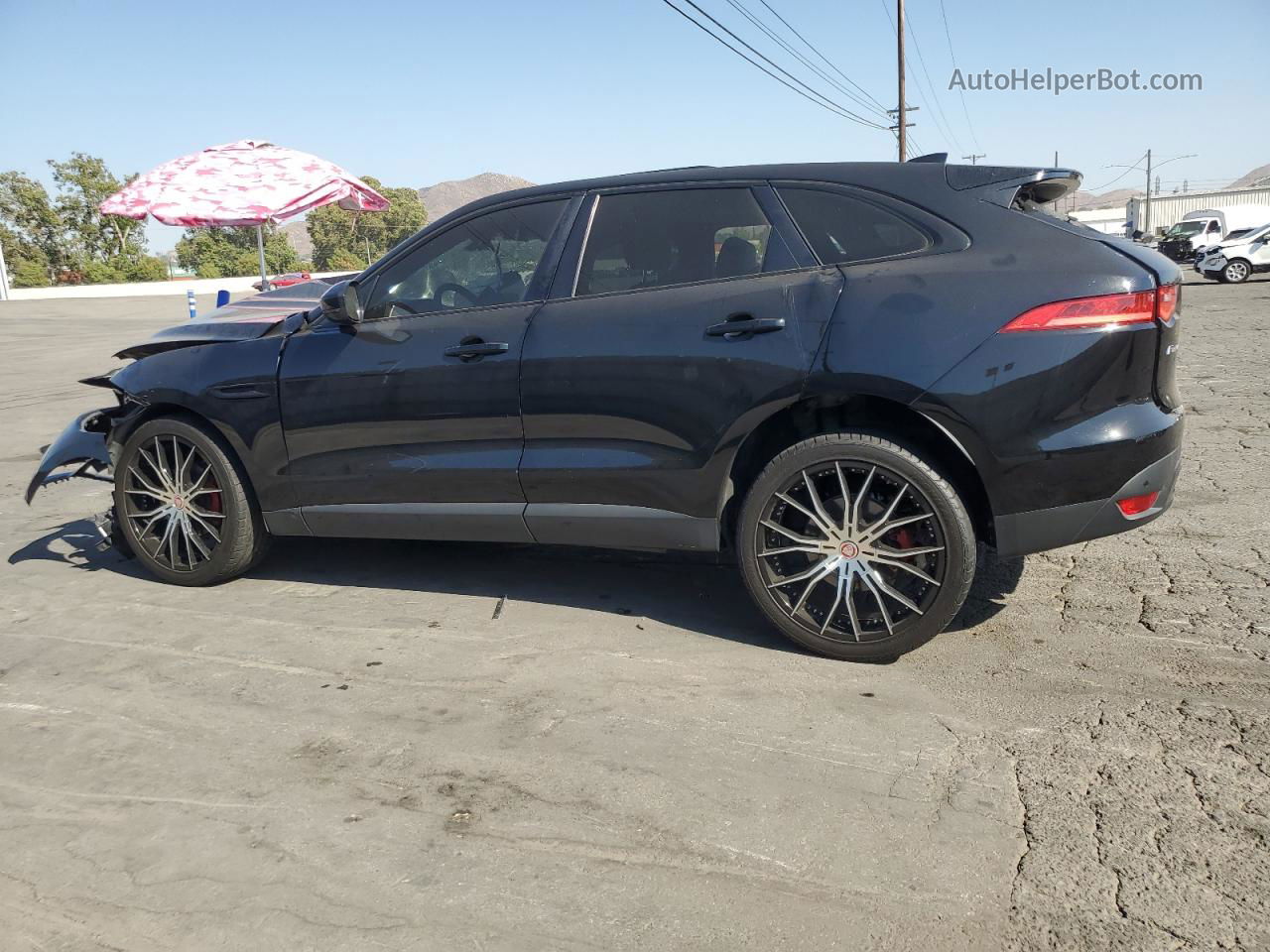 2019 Jaguar F-pace Premium Black vin: SADCJ2FX9KA605775