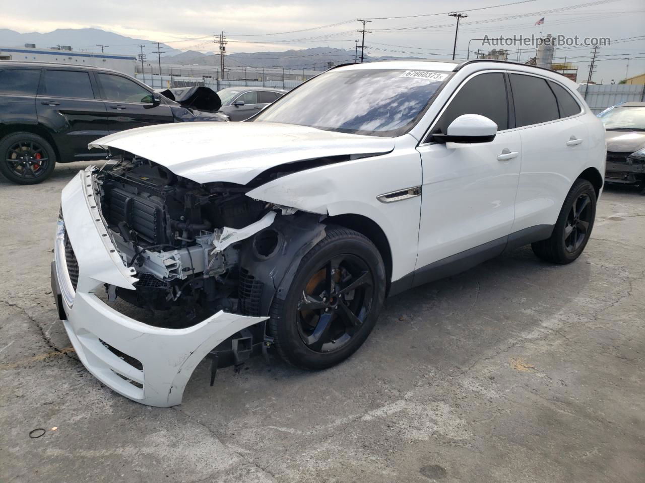 2019 Jaguar F-pace Premium White vin: SADCJ2FX9KA616792