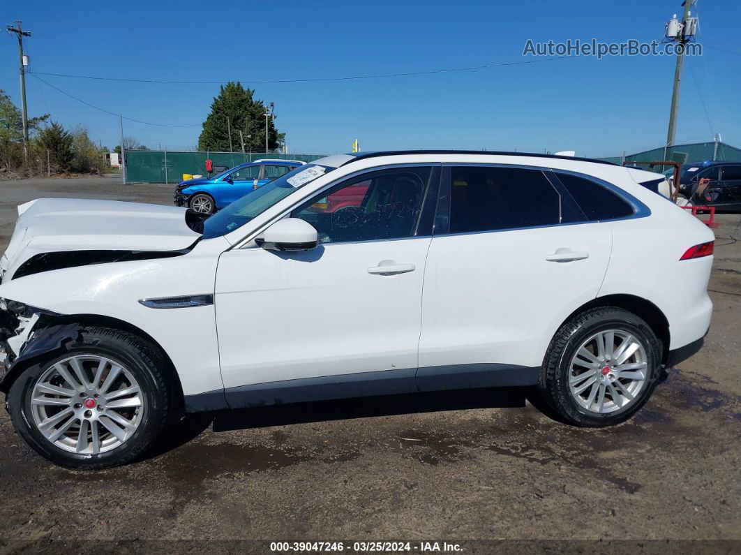 2019 Jaguar F-pace 25t Prestige White vin: SADCK2FX0KA609677