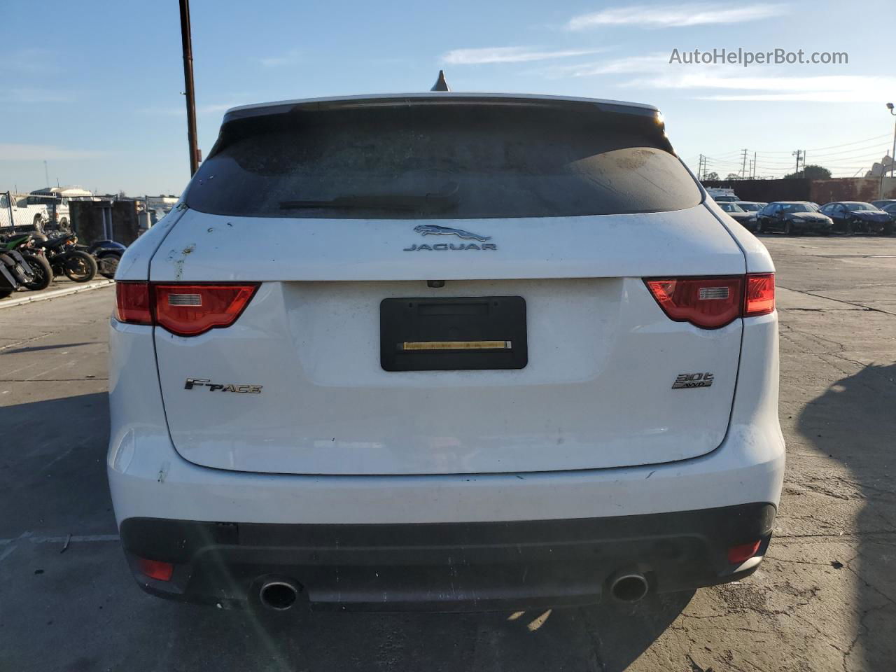 2020 Jaguar F-pace Prestige White vin: SADCK2GXXLA638572