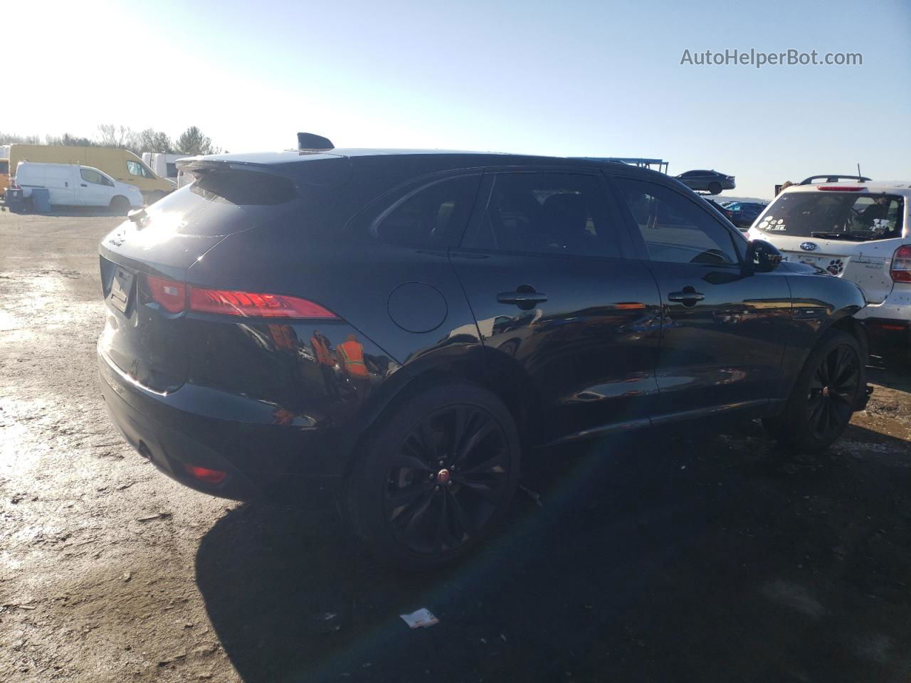 2020 Jaguar F-pace R - Sport Black vin: SADCL2FX3LA629422