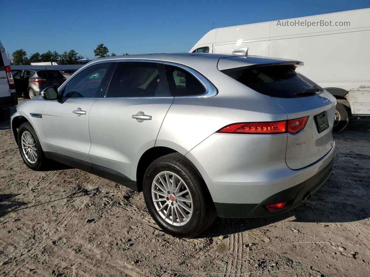 2019 Jaguar F-pace  Silver vin: SADCS2FX2KA391693