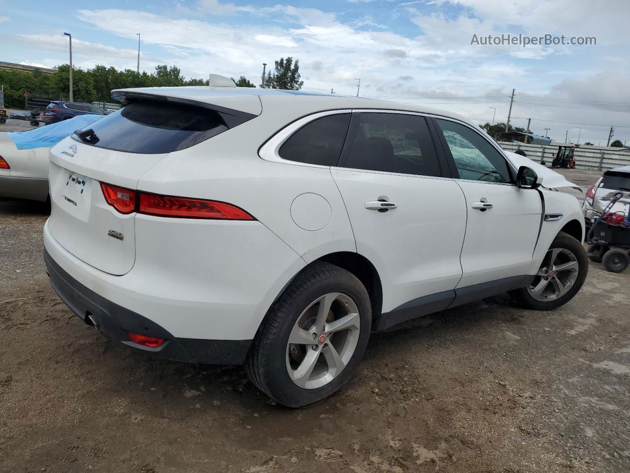 2019 Jaguar F-pace  White vin: SADCS2FX6KA602054