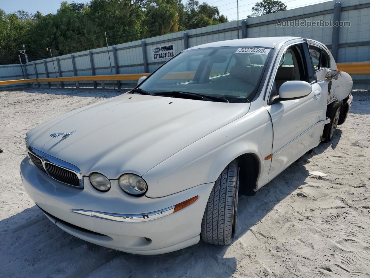 2003 Jaguar X-type 2.5 White vin: SAJEA51D43XD38020