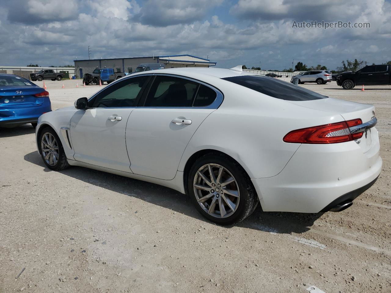 2015 Jaguar Xf 2.0t Premium White vin: SAJWA0FS3FPU62652