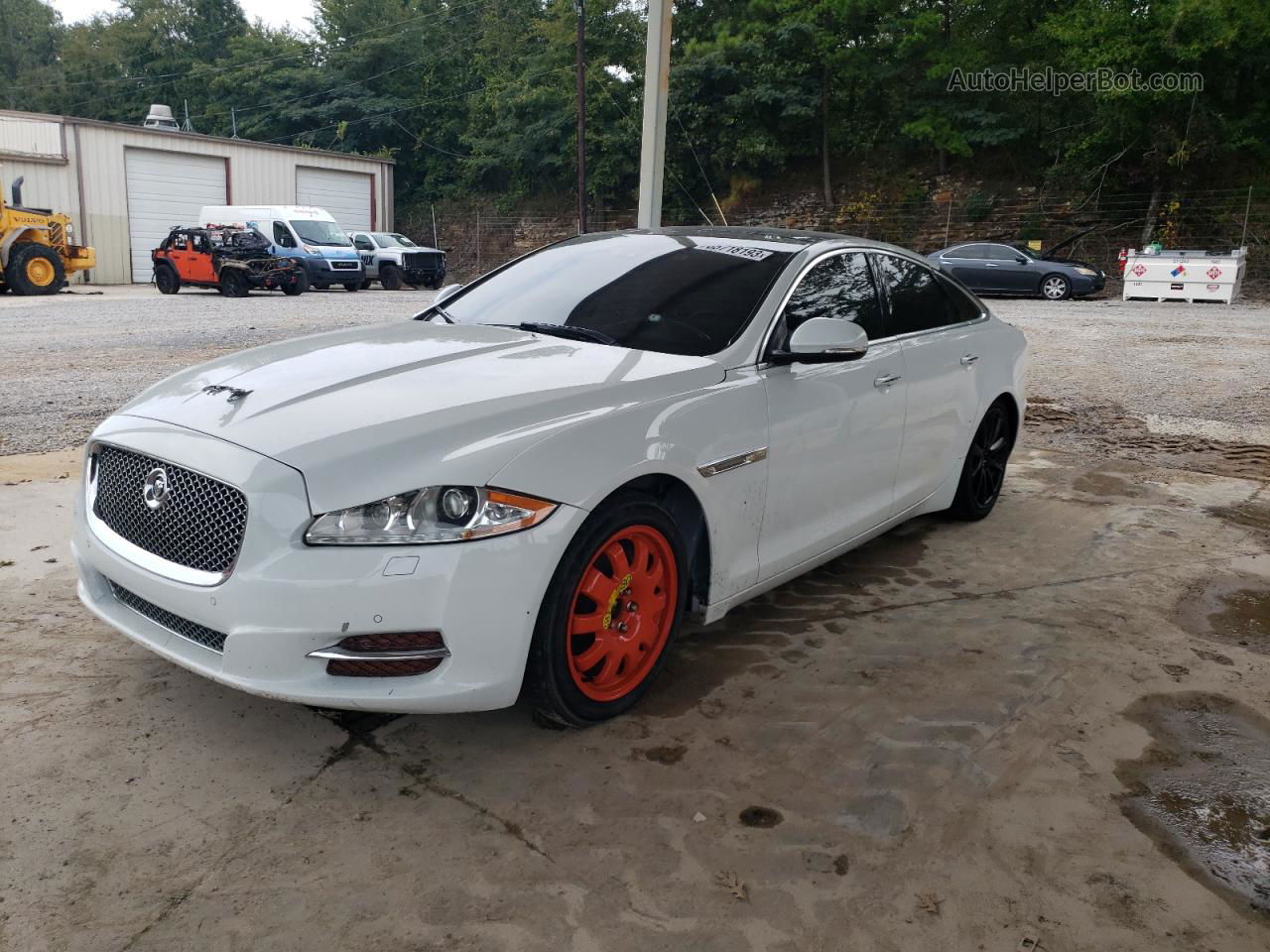 2013 Jaguar Xj  White vin: SAJWA1C71D8V44246