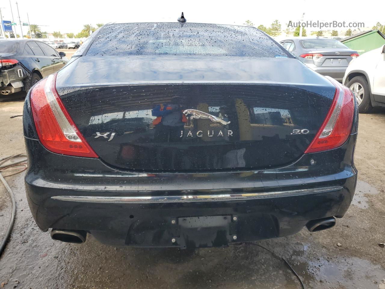 2013 Jaguar Xj  Black vin: SAJWA1C71D8V51200